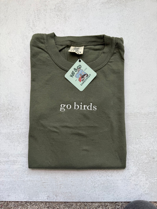 “go birds” Minimalist Embroidered T-shirt