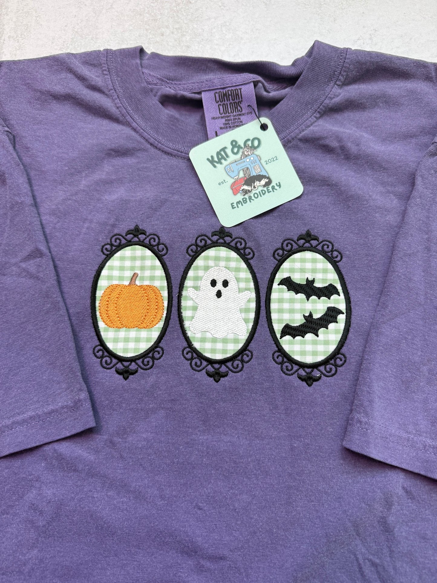Halloween T-shirt – Vintage Pumpkin Ghost & Bats Tee, Spooky Gingham Appliqué T-shirt, Cute Halloween Outfit, Fall Top
